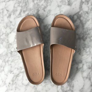 UGG Jane Platform Slide Sandal in oyster leather (Women US 8.5)